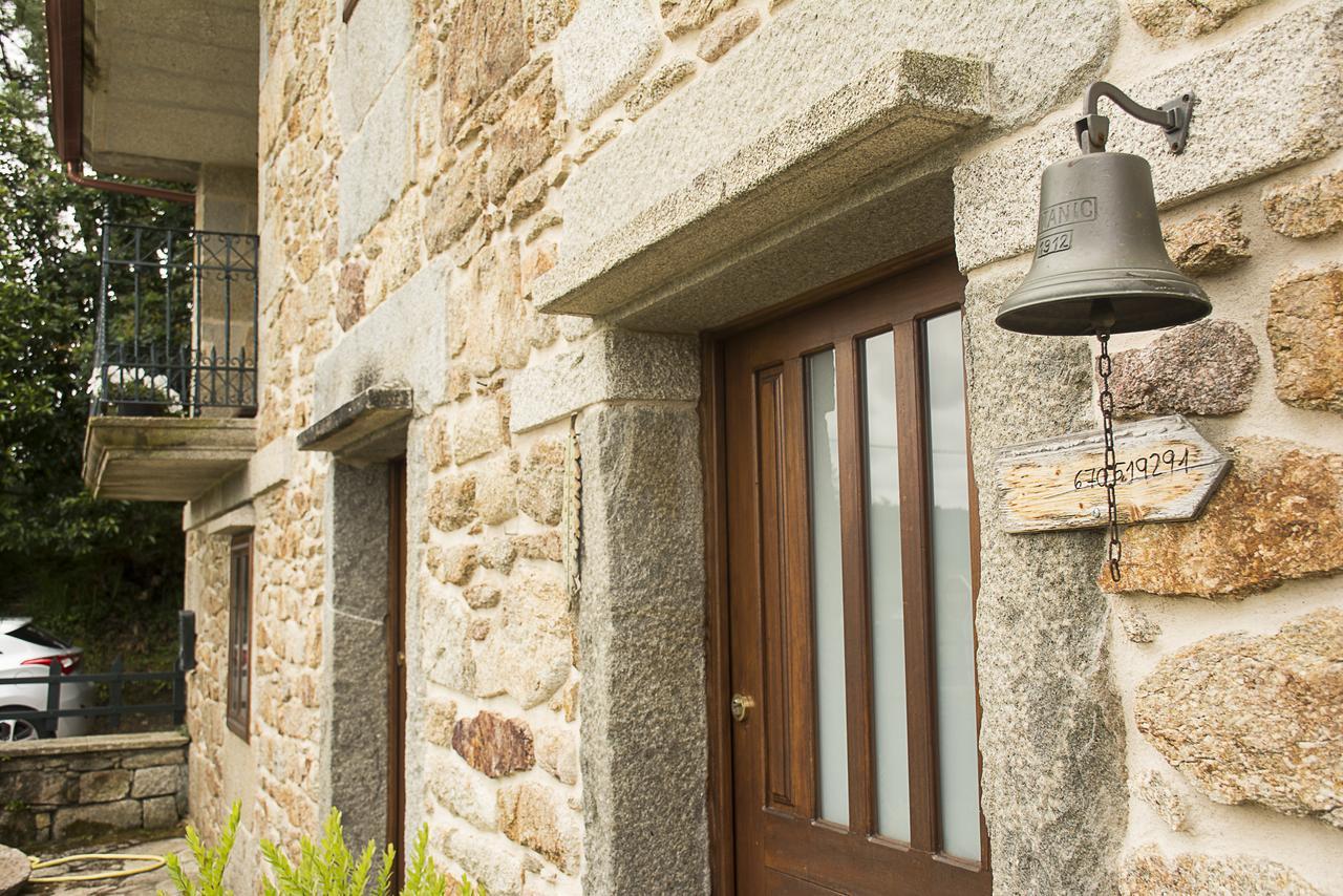 Gasthaus Casal De Cereixo Tufiones Exterior foto