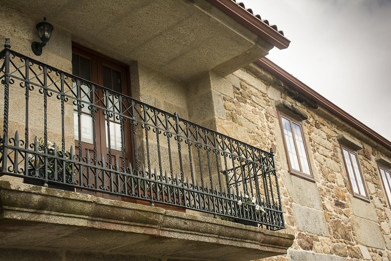 Gasthaus Casal De Cereixo Tufiones Exterior foto